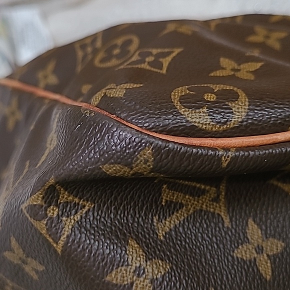 Louis Vuittion small duffle - Picture 5 of 14